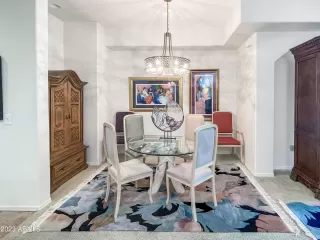 Photo #5: 6581683 Listing