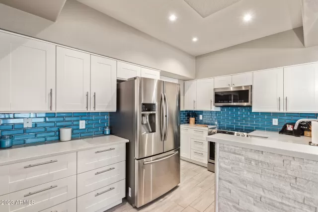 MLS: 6581747 Condo For Sale