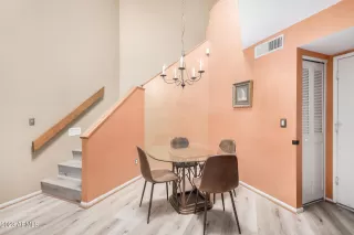 Photo #2: 6581756 Listing