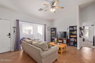 Photo #5: 6581888 Listing 