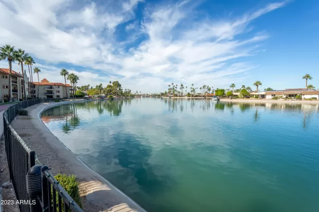 MLS: 6582012 Condo For Sale