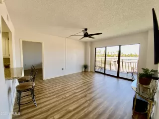 Photo #6: 6582012 Listing