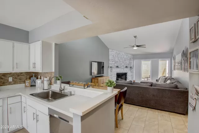 MLS: 6582073 Condo For Sale