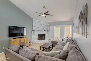 Photo #5: 6582073 Listing