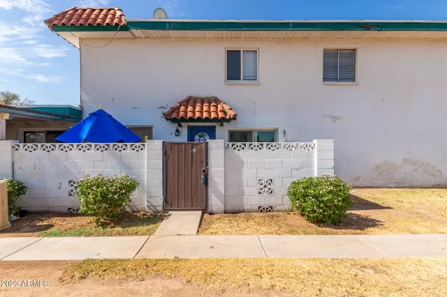 MLS: 6582242 Condo For Sale