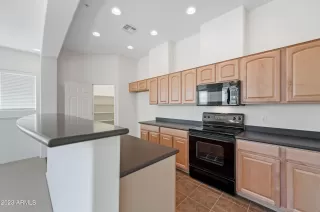 Photo #5: 6582294 Listing 