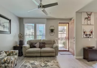 Photo #6: 6582300 Listing 