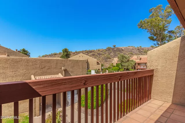 MLS: 6582306 Condo For Sale