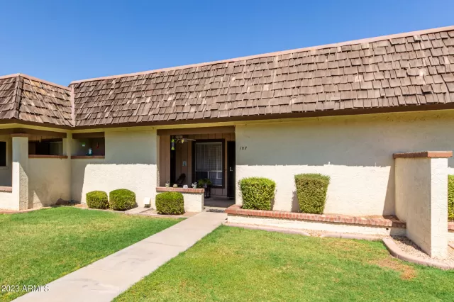 MLS: 6582610 Condo For Sale