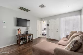 Photo #4: 6582610 Listing 