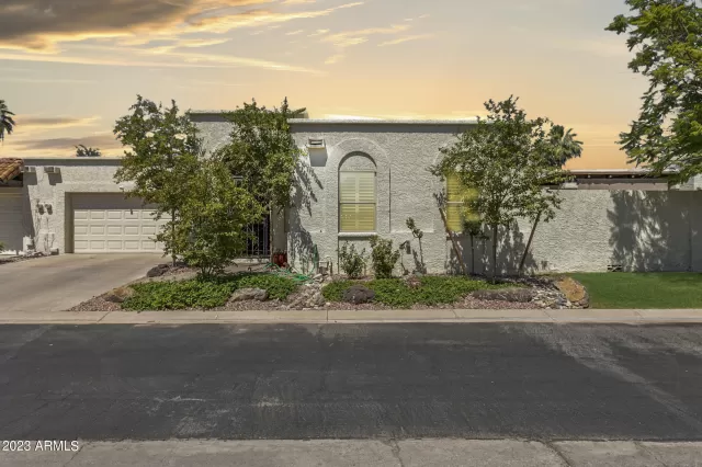 MLS: 6582669 Condo For Sale