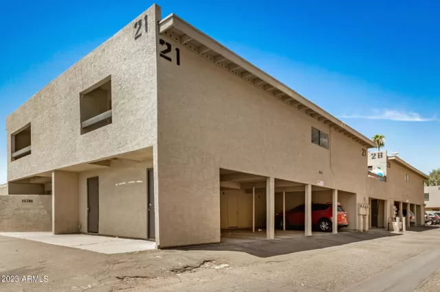 MLS: 6582686 Condo For Sale