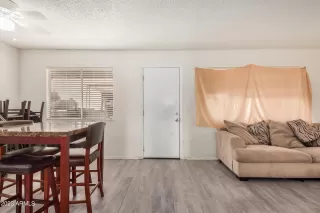 Photo #3: 6582686 Listing 