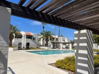 Photo #4: 6582852 Listing