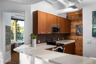 Photo #6: 6582938 Listing 