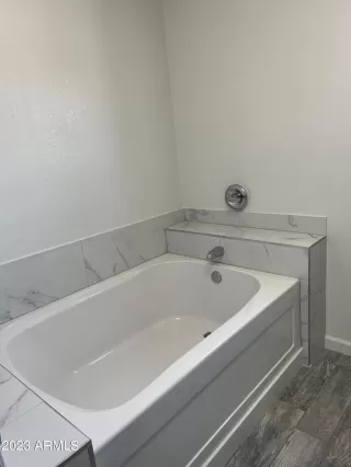 Photo #4: 6582949 Listing