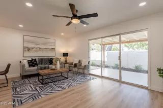 Photo #6: 6582992 Listing 