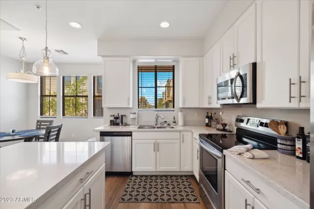 MLS: 6583011 Condo For Sale