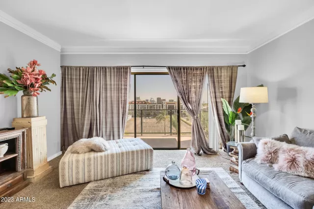 MLS: 6583022 Condo For Sale