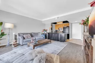 Photo #3: 6583022 Listing