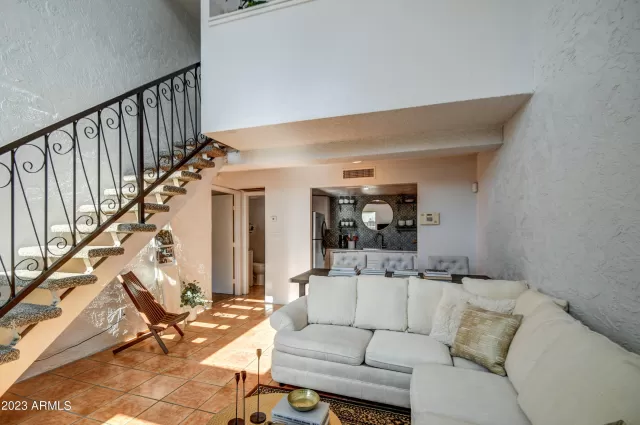 MLS: 6583042 Condo For Sale