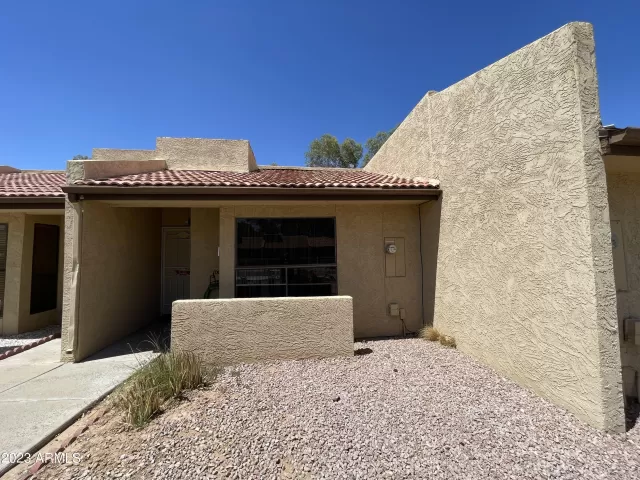 MLS: 6583052 Condo For Sale