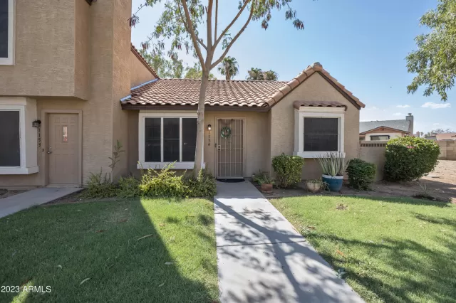 MLS: 6583059 Condo For Sale