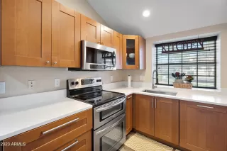 Photo #5: 6583059 Listing