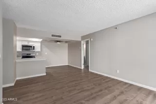 Photo #3: 6583150 Listing