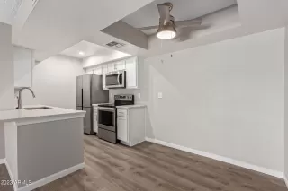 Photo #4: 6583150 Listing