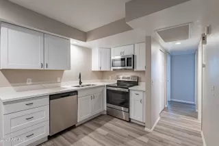 Photo #3: 6583197 Listing