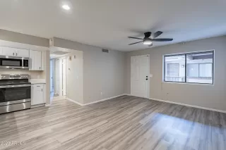 Photo #4: 6583197 Listing