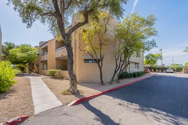 MLS: 6583233 Condo For Sale