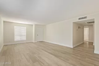 Photo #4: 6583286 Listing