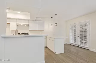 Photo #6: 6583286 Listing