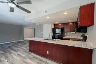 Photo #6: 6583541 Listing