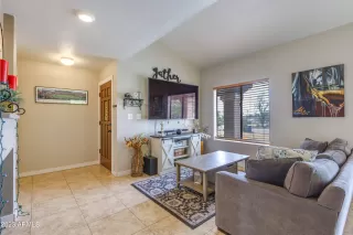 Photo #2: 6583733 Listing