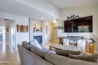 Photo #5: 6583733 Listing