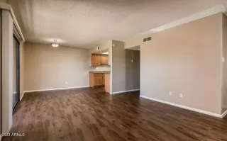 Photo #3: 6583762 Listing