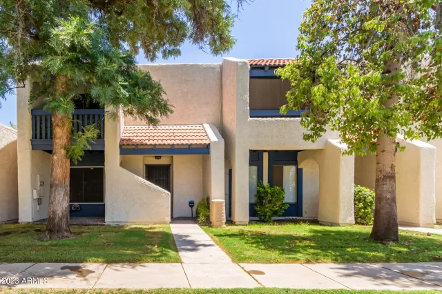 MLS: 6583934 Condo For Sale