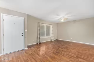 Photo #4: 6583934 Listing