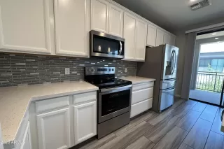 Photo #4: 6584099 Listing 