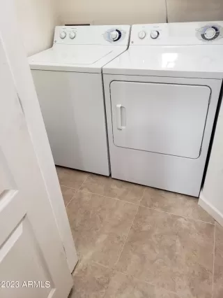 Photo #6: 6584106 Listing