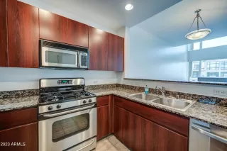 Photo #5: 6584595 Listing