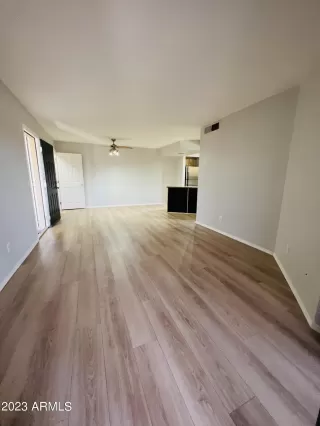 Photo #4: 6584610 Listing