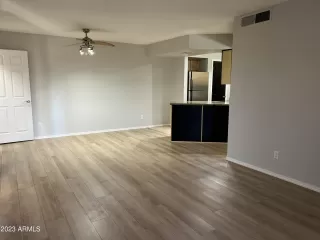 Photo #6: 6584610 Listing