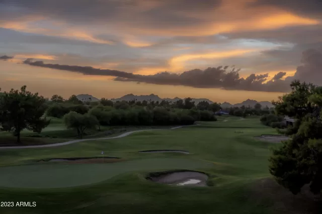 MLS: 6584752 Condo For Sale