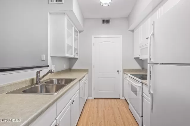 MLS: 6584770 Condo For Sale