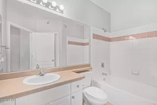 Photo #4: 6584770 Listing 