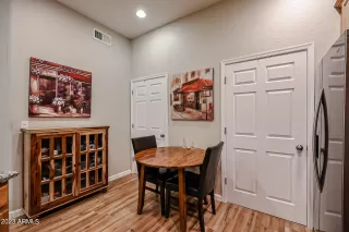 Photo #6: 6584969 Listing
